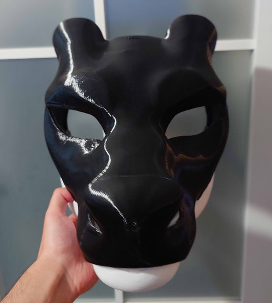 Discounted large Western dragon head base, variant 4, horns, black and white