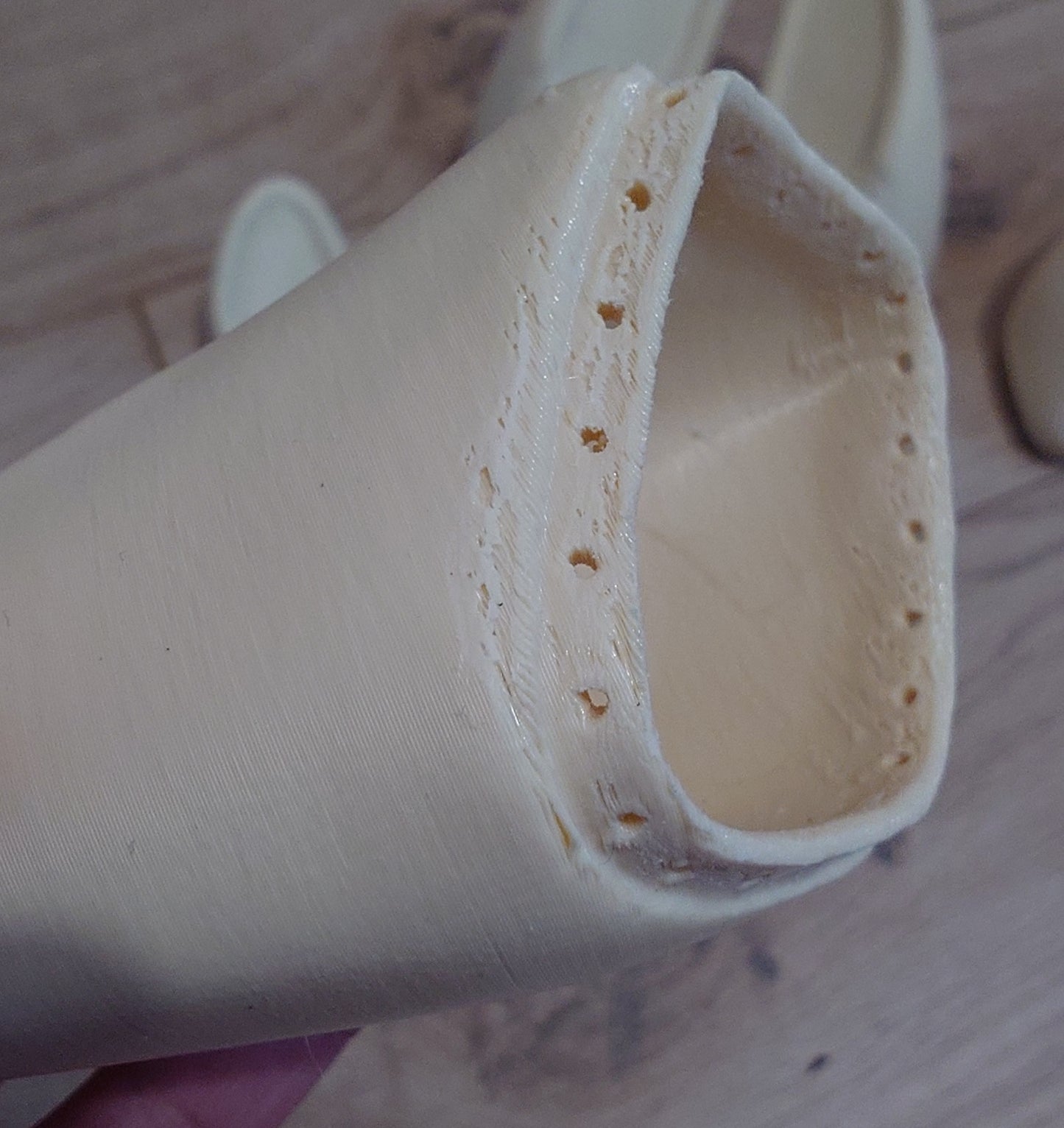 Discounted large deer/ungulate hand hooves